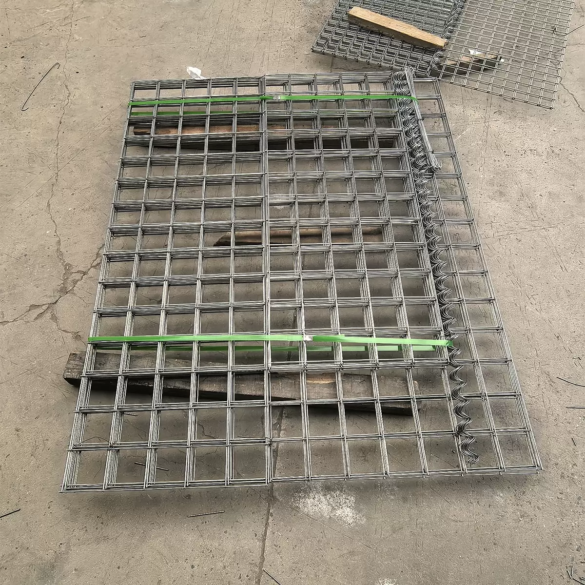 Explosion-proof cage